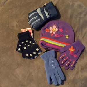 New Girls Winter Assortment of Gloves and Hat